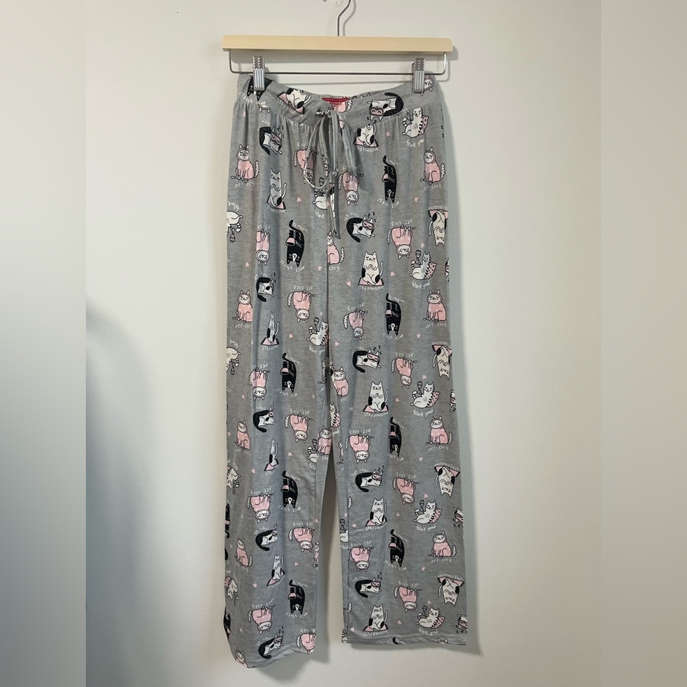 cuddly canucks Women's Gray and Pink CatPajama Pants PJs Loungewear Size Small
